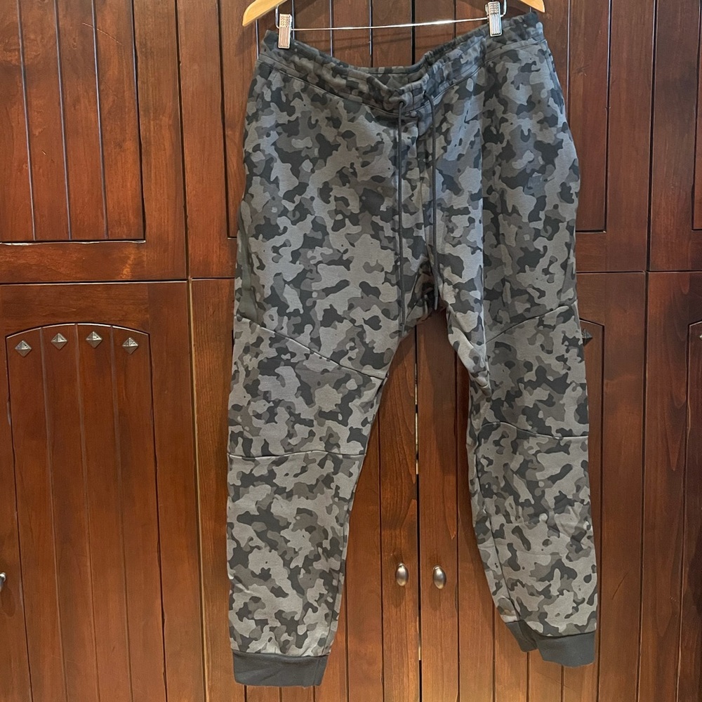 Jogging Pants - image 1